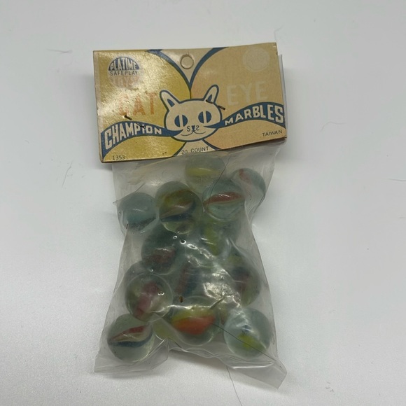Cat Eye Champion Marbles - Picture 1 of 3